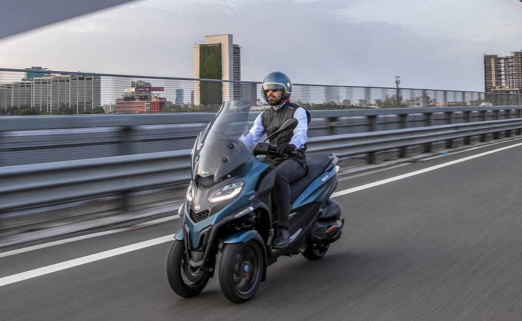 Moto à trois roues Piaggio MP3