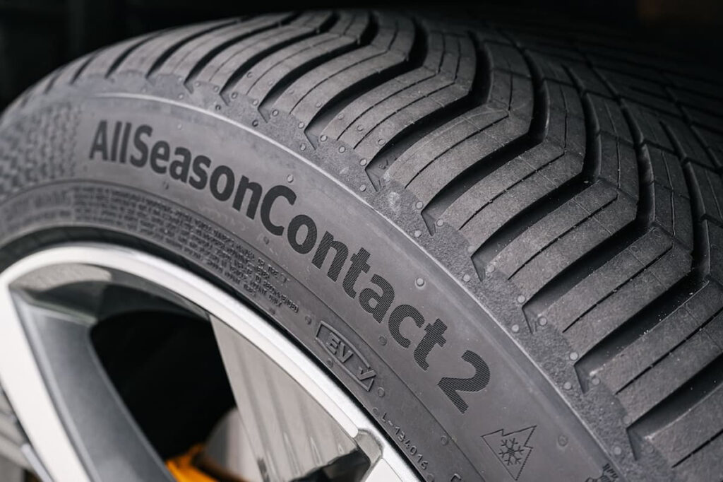 Pneu Continental 125/70 R19 100M SContact - Pneu De Sécurité Pour Roue De Secours - 8