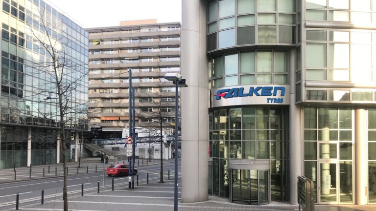 Falken lance Euroall Season AS220 Pro, son nouveau pneu UHP 4 saisons ...