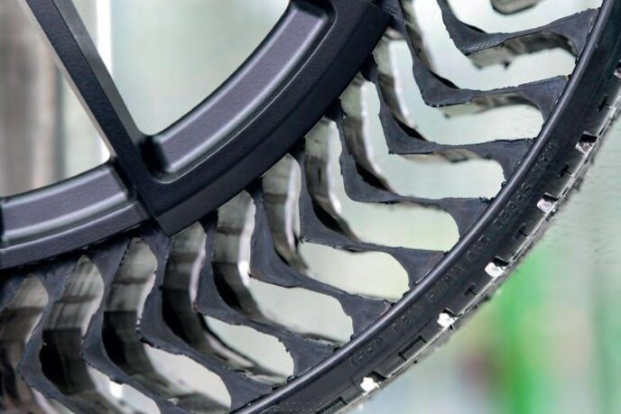 Flanc du pneu Michelin Uptis sans air