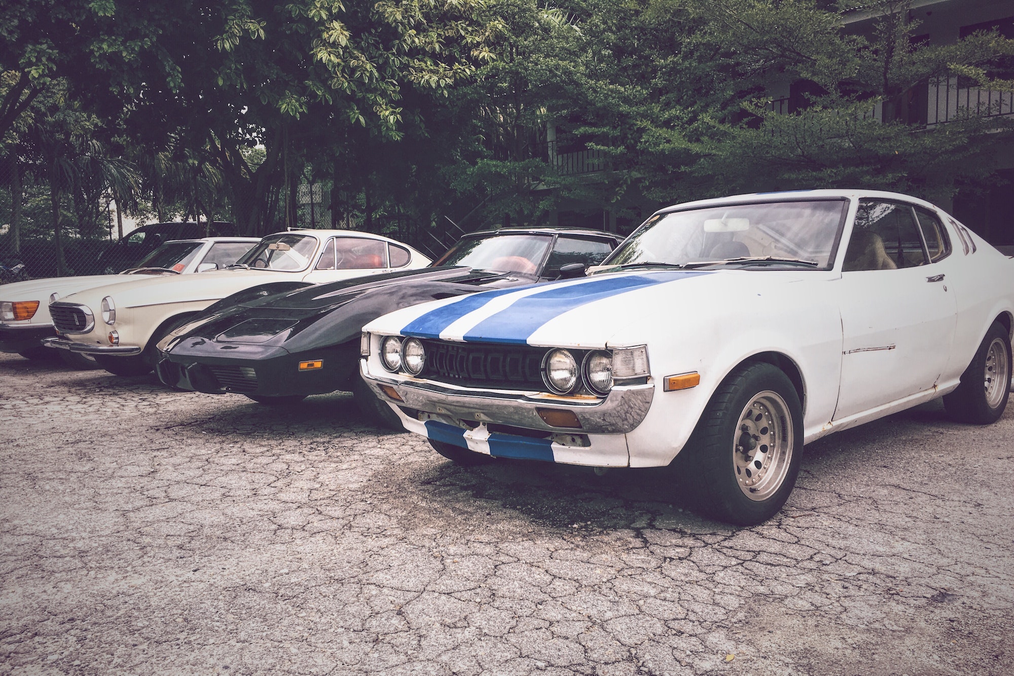 Ford Mustang et autres voitures classiques