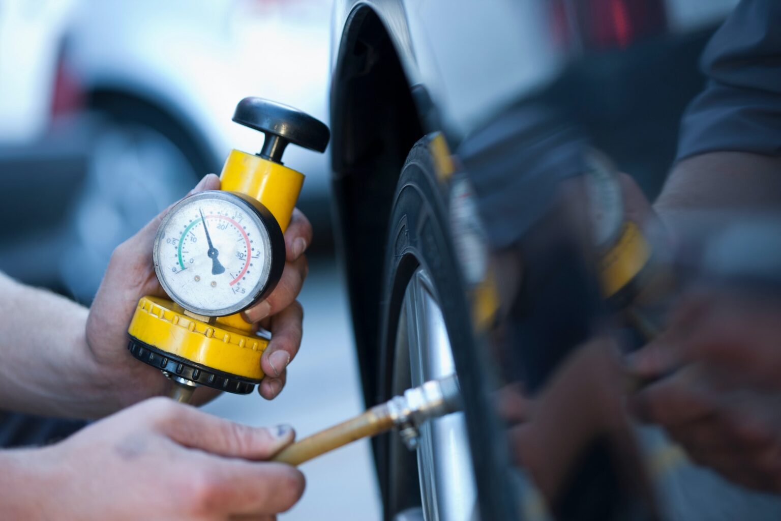Pression des pneus en été : comment l'ajuster - Blog de Muchpneu.fr