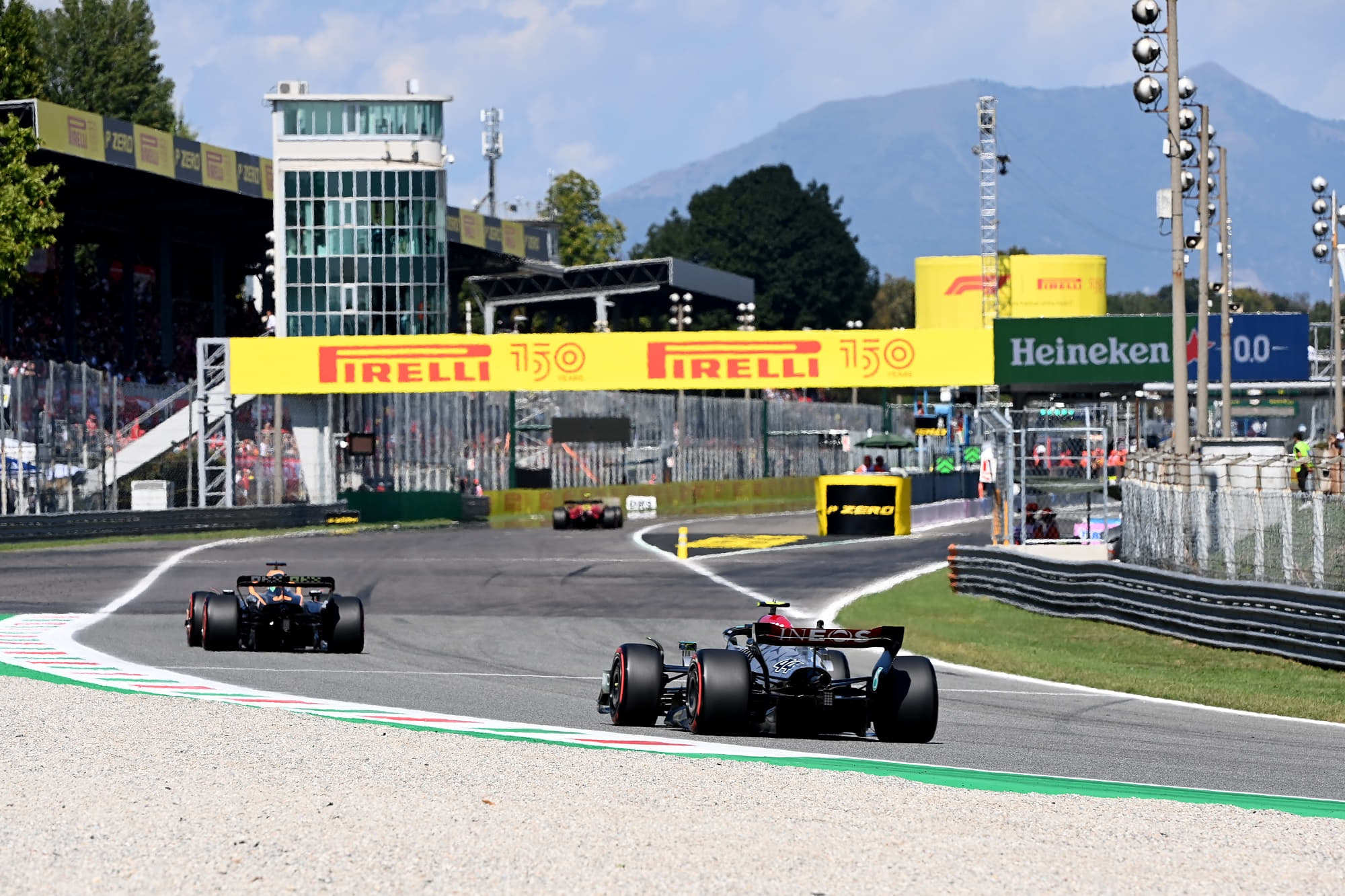 Circuit Formule 1 et bande Pirelli