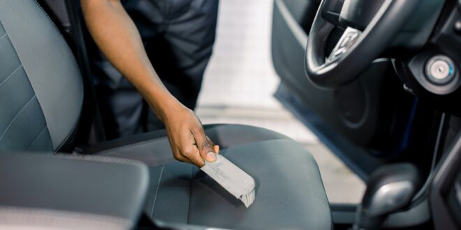 Comment nettoyer les sièges de voiture