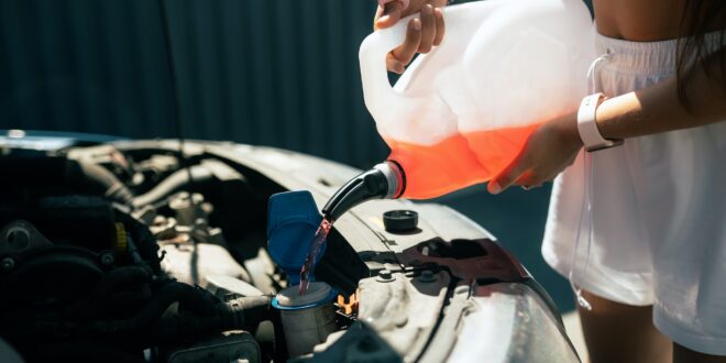 Comment choisir et changer le liquide de refroidissement du radiateur de la voiture