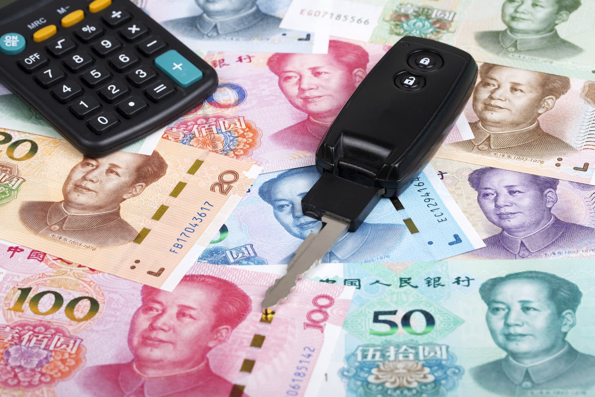 Monnaie chinoise et clés de voiture