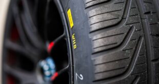 Pirelli présente un nouveau pneu pluie destiné aux voitures Grand Tourisme